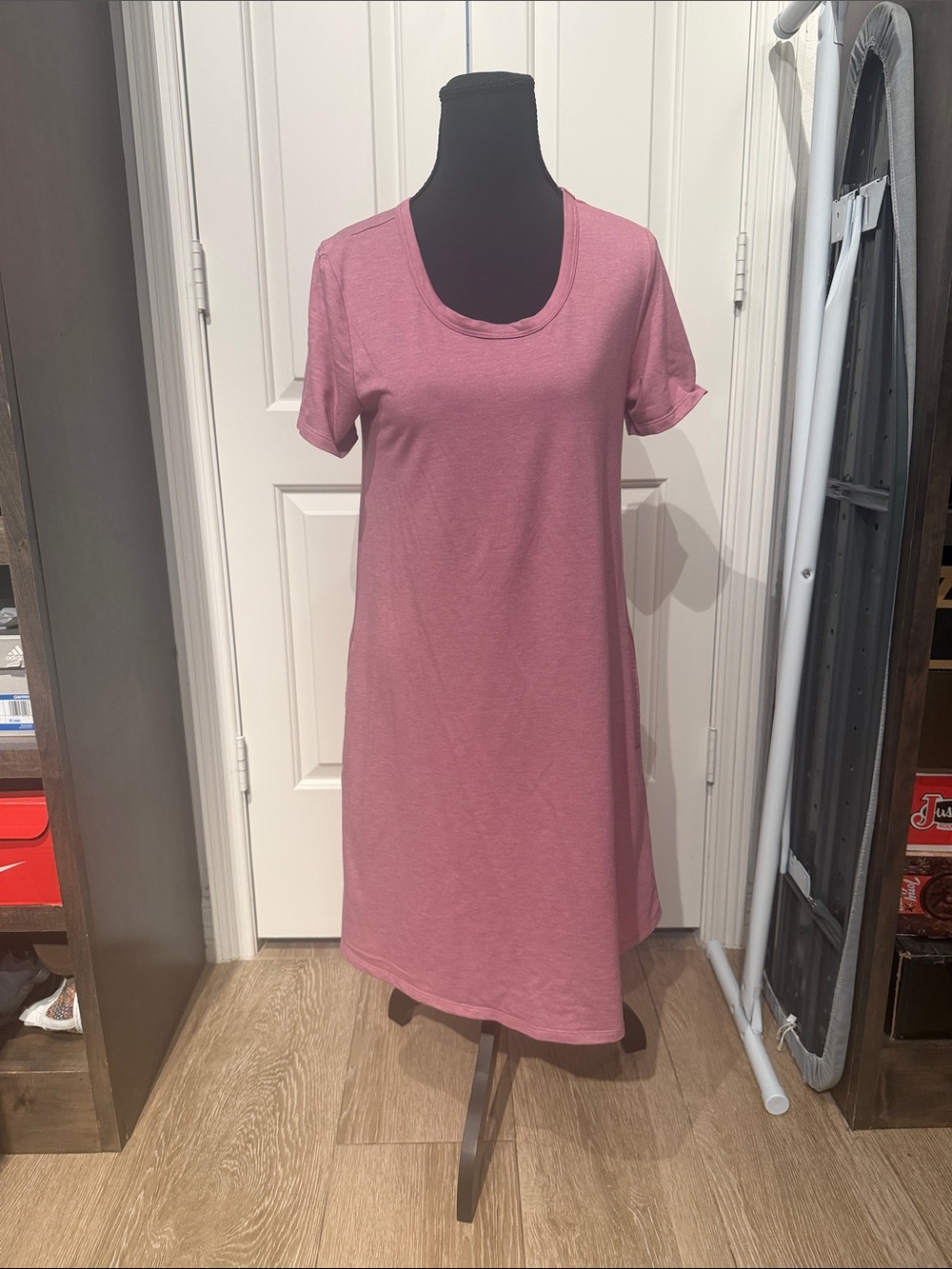 32 Degrees Dusty Rose Short Sleeve Midi Scoop Neck T-Shirt Dress (SR)